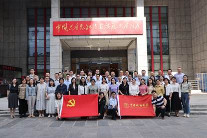 说明: //zzb.91cgvip.com/__local/2/B1/50/0C0CABEA2A41D3729482AFF62B9_DD31E0EC_72A1E.jpeg